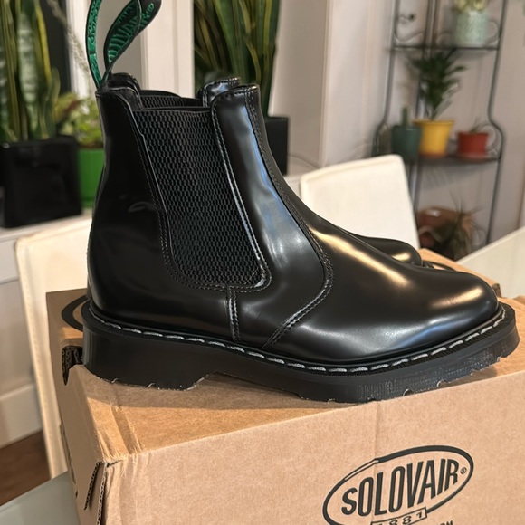 Solovair shiny black boot - size US 4.5 men /5.5 women - Picture 6 of 9